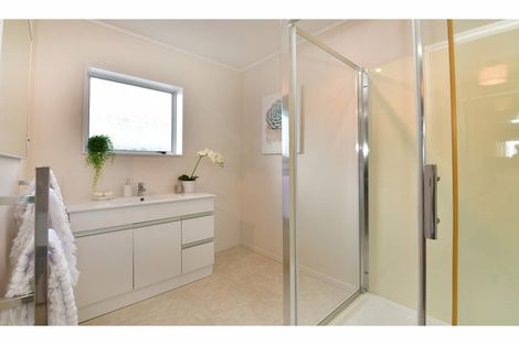 Photo of property in 8 Manuka Street, Orewa, 0931