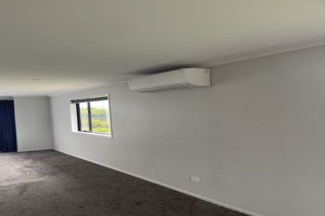 Photo of property in 22 Walter Lawry Road, Paerata, Pukekohe, 2124