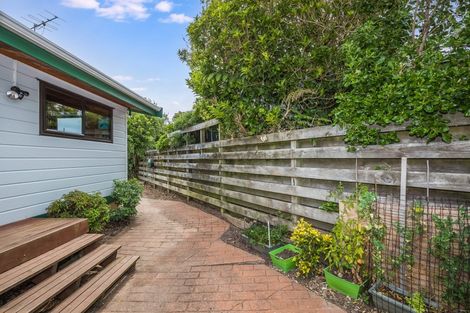 Photo of property in 15 James Cook Drive, Whitby, Porirua, 5024