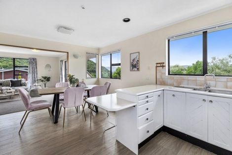 Photo of property in 33 Shackle Lane, Whitby, Porirua, 5024