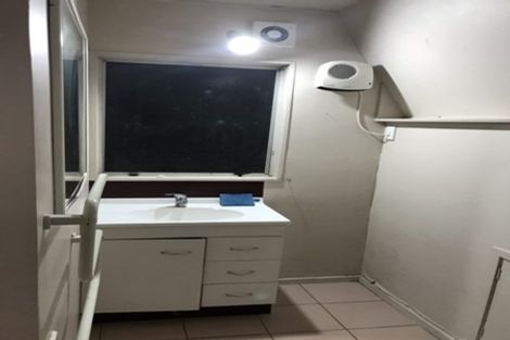 Photo of property in 2/2 Dowse Drive, Maungaraki, Lower Hutt, 5010