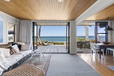 Photo of property in 18a Marellen Drive, Red Beach, 0932