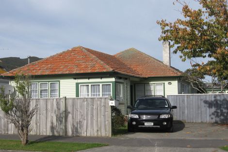 Photo of property in 14 Hall Crescent, Epuni, Lower Hutt, 5011