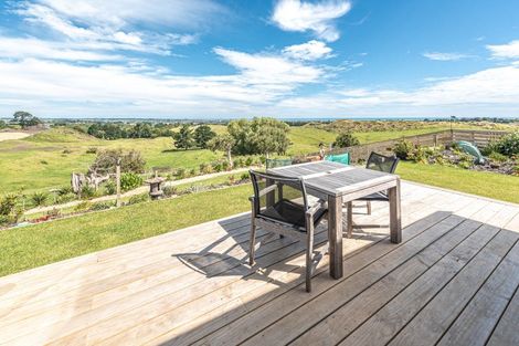 Photo of property in 37 Tirimoana Place, Otamatea, Whanganui, 4501