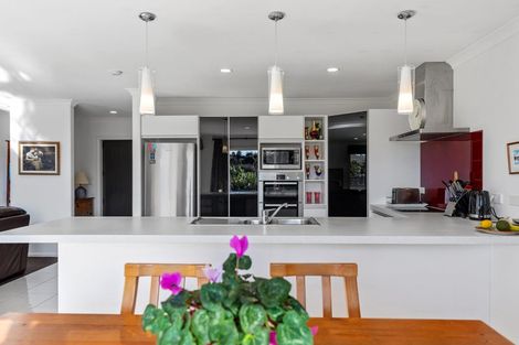 Photo of property in 95 Oriental Parade, Papamoa Beach, Papamoa, 3118