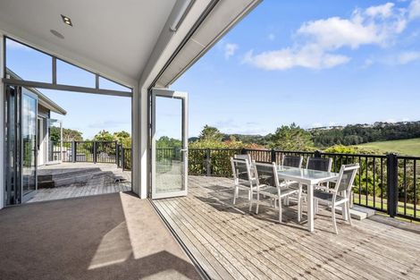 Photo of property in 1355 Old North Road, Helensville, 0875
