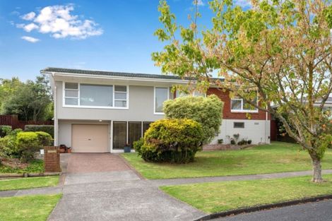 Photo of property in 13 Belmere Rise, Farm Cove, Auckland, 2012