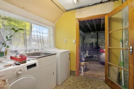 Photo of property in 87 Kaikorai Valley Road, Glenross, Dunedin, 9011