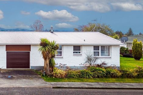 Photo of property in 14 Opie Street, Waimate, 7924