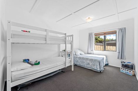 Photo of property in 2/930 Whangaparaoa Road, Manly, Whangaparaoa, 0930