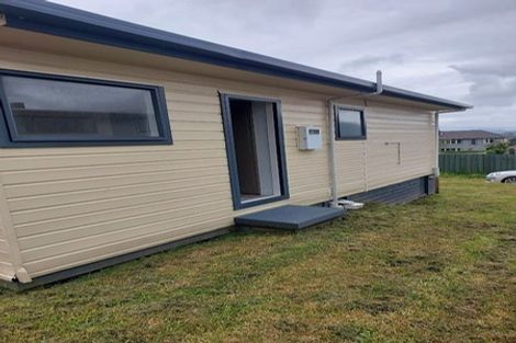 Photo of property in 141a-d Bedford Street, Cannons Creek, Porirua, 5024
