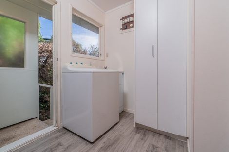 Photo of property in 15 Sunvue Road, Glen Eden, Auckland, 0602