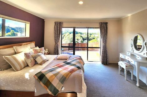 Photo of property in 47 William Gamble Drive, Greenhithe, Auckland, 0632