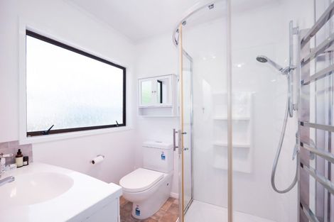 Photo of property in 20 Stratford Drive, Cable Bay, 0420