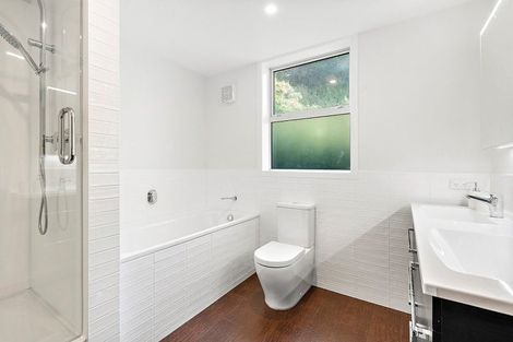 Photo of property in Matai Moana, 3/178 Oriental Parade, Oriental Bay, Wellington, 6011