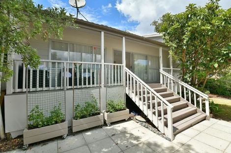 Photo of property in 4 Albert Hall Drive, Red Beach, 0932