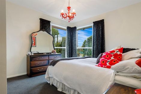 Photo of property in 61 Liverton Crescent, Bishopdale, Christchurch, 8053