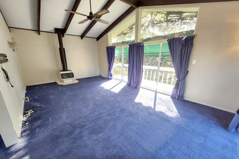 Photo of property in 27 Mirrabooka Avenue, Botany Downs, Auckland, 2010