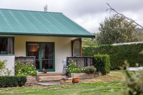 Photo of property in 34-36 Lyon Street, Featherston, 5710