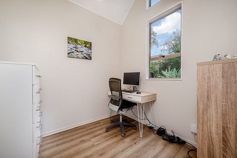 Photo of property in 1/9 Imogene Way, Half Moon Bay, Auckland, 2012