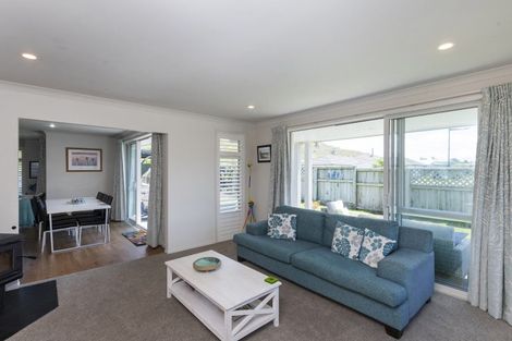 Photo of property in 1 Hamilton Drive, Wainui, Gisborne, 4010