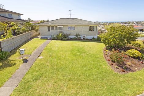Photo of property in 1/38 Albatross Road, Red Beach, 0932