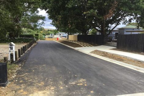 Photo of property in 9 Church Street, Winton, 9720