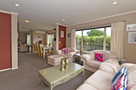 Photo of property in 33 Rush Creek Drive, Westgate, Auckland, 0614