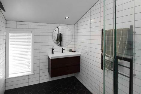 Photo of property in 346 Fergusson Drive, Heretaunga, Upper Hutt, 5018