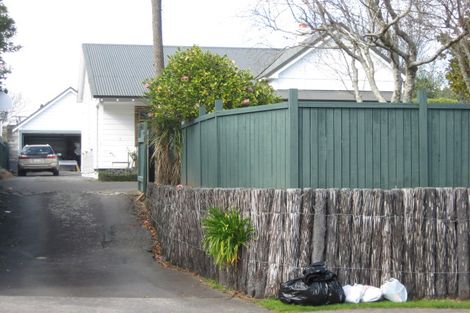 Photo of property in 6 Shortland Street, Lower Vogeltown, New Plymouth, 4310