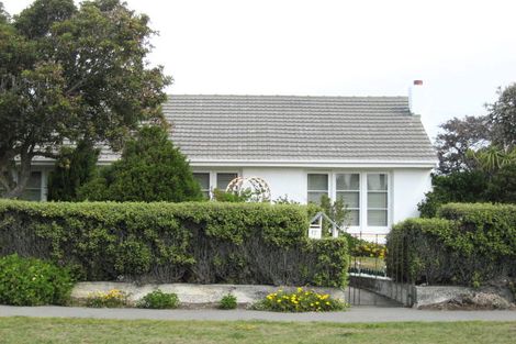 Photo of property in 17 Sturdee Street, South New Brighton, Christchurch, 8062
