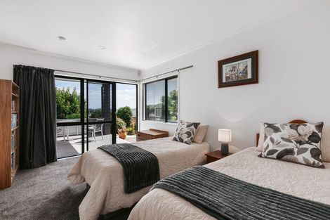 Photo of property in 36 Downing Place, Welcome Bay, Tauranga, 3112