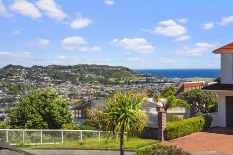 Photo of property in 1 Tamahine Street, Maupuia, Wellington, 6022