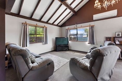 Photo of property in 2/10 Wilford Street, Wallaceville, Upper Hutt, 5018