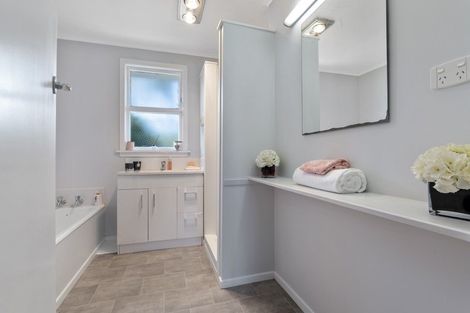 Photo of property in 5 Pembroke Street, Westown, New Plymouth, 4310