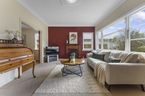 Photo of property in 10 Manuka Street, Hokowhitu, Palmerston North, 4410