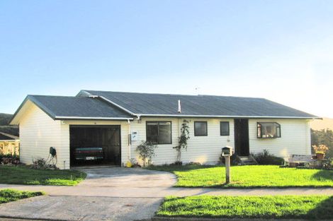 Photo of property in 30 Northumberland Street, Cannons Creek, Porirua, 5024