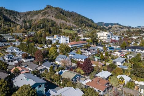Photo of property in 19 Tipahi Street, Nelson South, Nelson, 7010