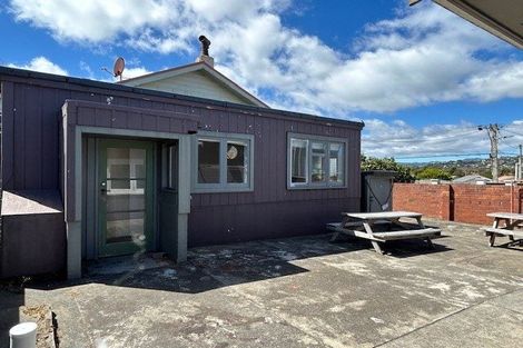 Photo of property in 219 Coutts Street, Rongotai, Wellington, 6022