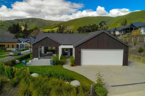 Photo of property in 5 Village Lane, Stoke, Nelson, 7011