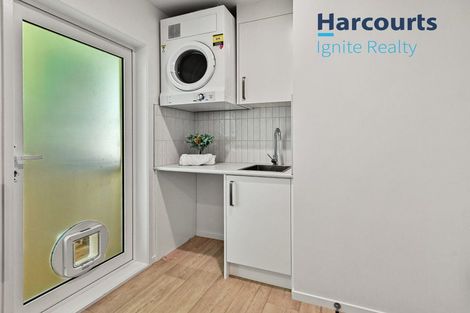 Photo of property in 23a Lane Road, Weymouth, Auckland, 2103