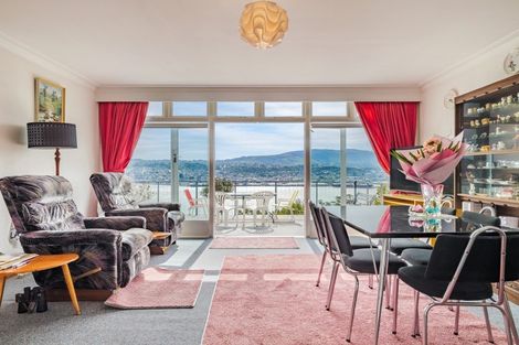 Photo of property in 121 Larnach Road, Vauxhall, Dunedin, 9013