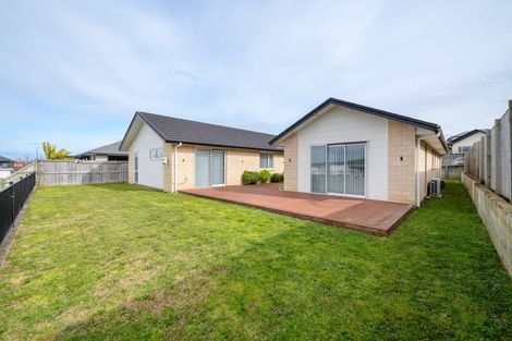 Photo of property in 10 Paiaka Place, Rototuna North, Hamilton, 3210