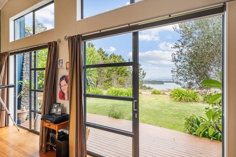 Photo of property in 66 Owhiwa Road, Parua Bay, Onerahi, 0192