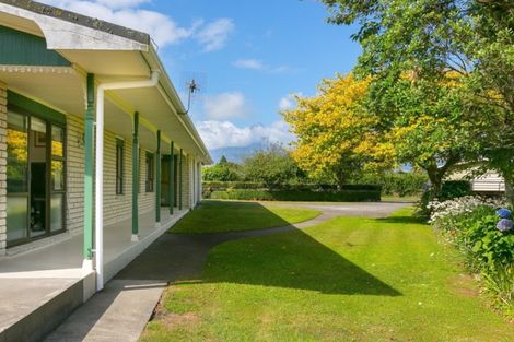 Photo of property in 15 Alfred Road, Egmont Village, New Plymouth, 4371