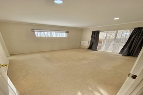Photo of property in 52 Delmont Close, East Tamaki Heights, Auckland, 2016