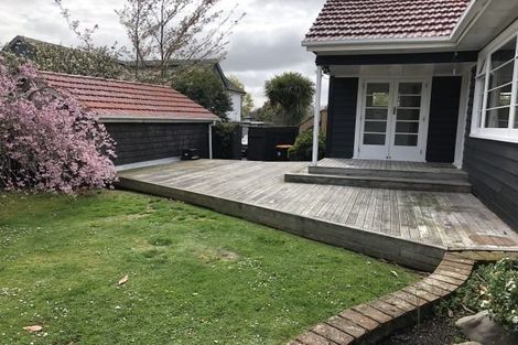 Photo of property in 16 Collingwood Street, Hokowhitu, Palmerston North, 4410