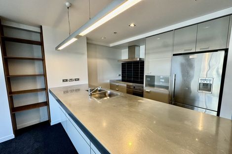 Photo of property in Piermont Apartments, 5i/82 Cable Street, Te Aro, Wellington, 6011