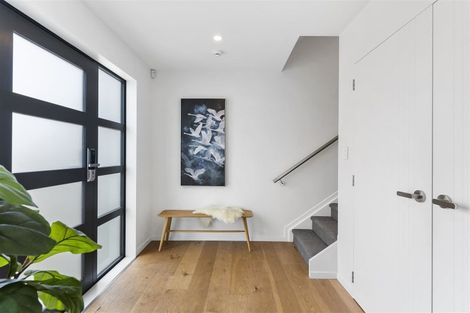 Photo of property in 1/4 Mcquoid Place, Glenfield, Auckland, 0629