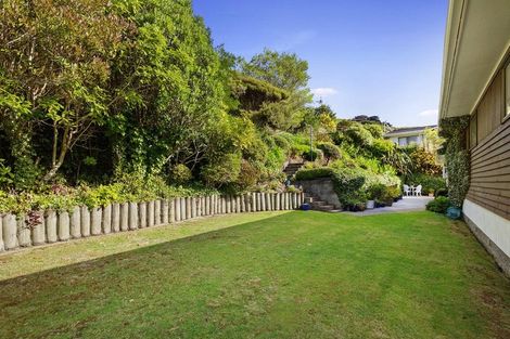 Photo of property in 34 Greyfriars Crescent, Tawa, Wellington, 5028